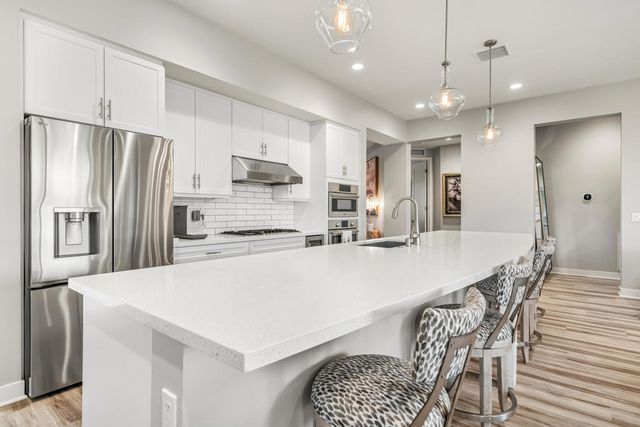 1002 Retreat Circle, Palm Desert, CA 92260