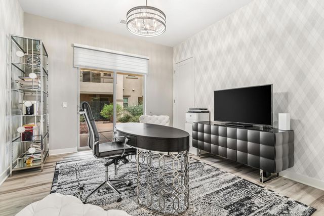 1002 Retreat Circle, Palm Desert, CA 92260