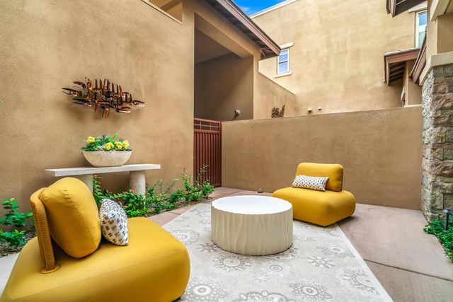 1002 Retreat Circle, Palm Desert, CA 92260