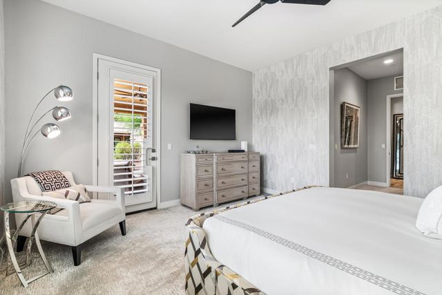 1002 Retreat Circle, Palm Desert, CA 92260