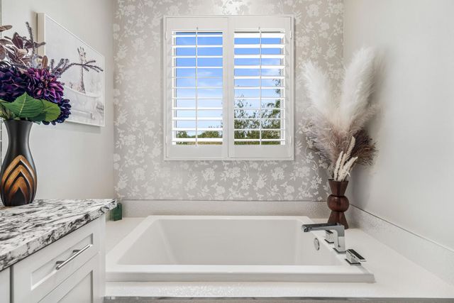 1002 Retreat Circle, Palm Desert, CA 92260