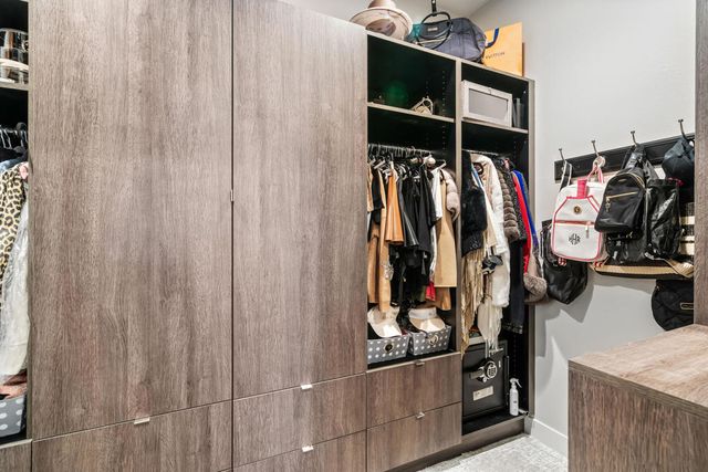 1002 Retreat Circle, Palm Desert, CA 92260