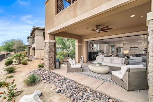 1002 Retreat Circle, Palm Desert, CA 92260