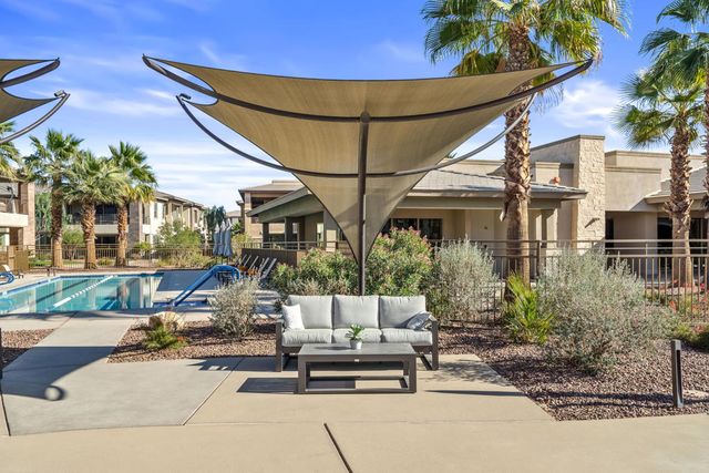 1002 Retreat Circle, Palm Desert, CA 92260