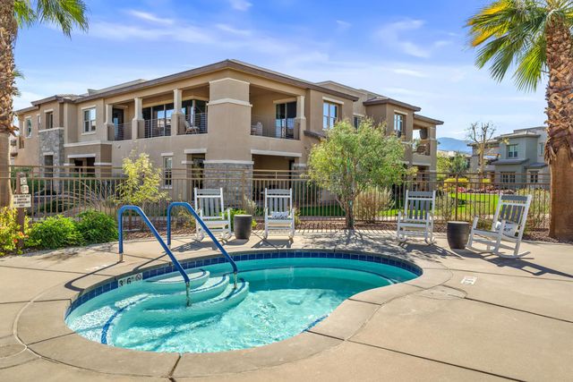 1002 Retreat Circle, Palm Desert, CA 92260