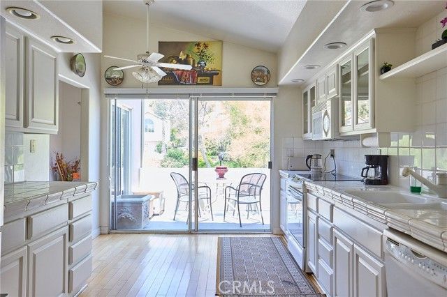 11244 Sierra Pass Place, Chatsworth (los Angeles), CA 91311