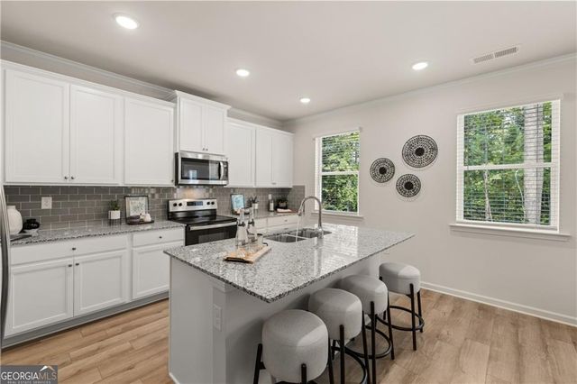 2749 Riverpine Trail, Atlanta, GA 30331
