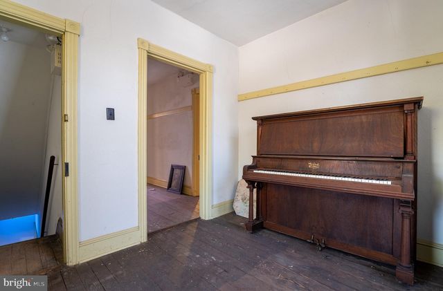 1638 YELLOW SPRINGS RD, Chester Springs, PA 19425