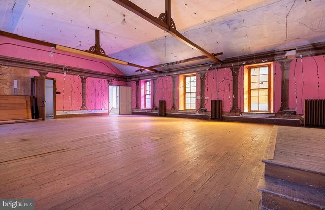 1638 YELLOW SPRINGS RD, Chester Springs, PA 19425