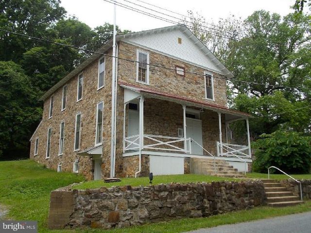 1638 YELLOW SPRINGS RD, Chester Springs, PA 19425