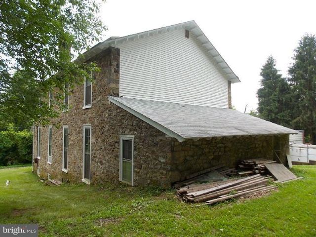 1638 YELLOW SPRINGS RD, Chester Springs, PA 19425