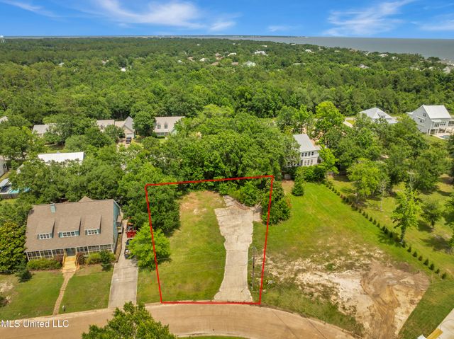 108 Seabrook Drive, Waveland, MS 39576