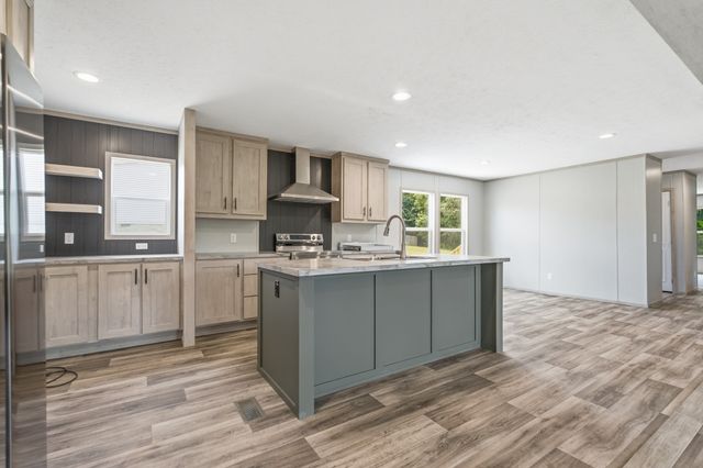 345 Meridian Dr, Smithville, TN 37166