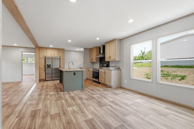 345 Meridian Dr, Smithville, TN 37166