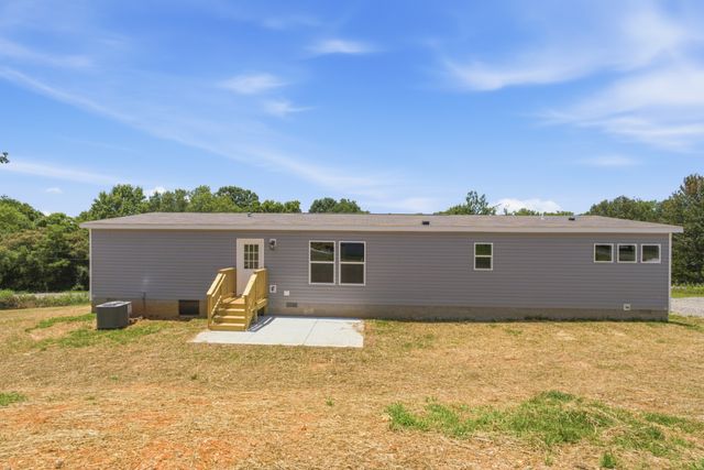 345 Meridian Dr, Smithville, TN 37166