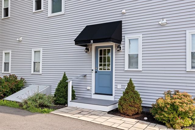 31 Mayflower St 3, Plymouth, MA 02360