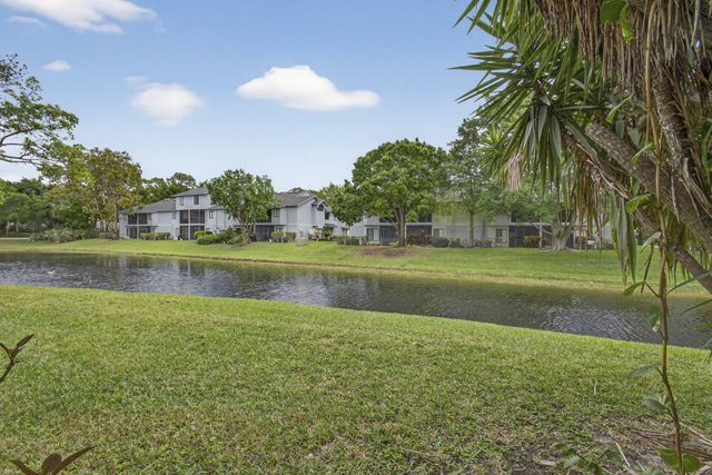 500 Crosswinds Drive C1, Greenacres, FL 33413