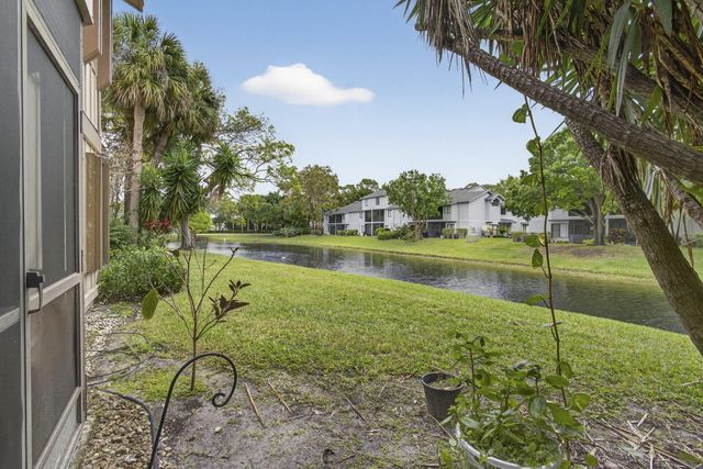 500 Crosswinds Drive C1, Greenacres, FL 33413