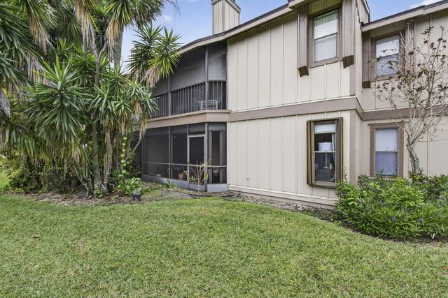 500 Crosswinds Drive C1, Greenacres, FL 33413