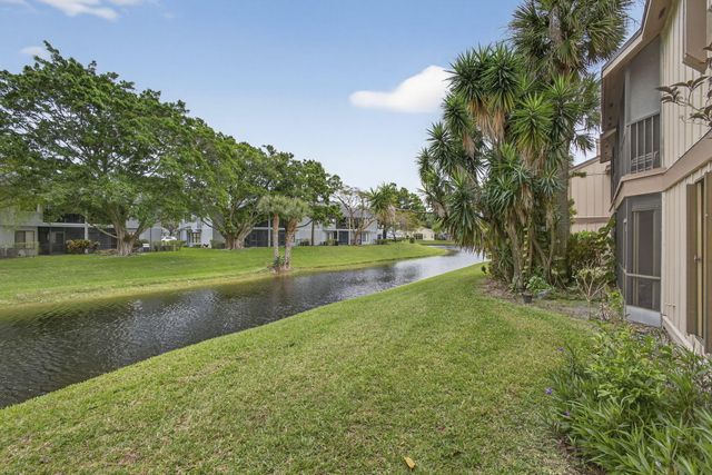 500 Crosswinds Drive C1, Greenacres, FL 33413
