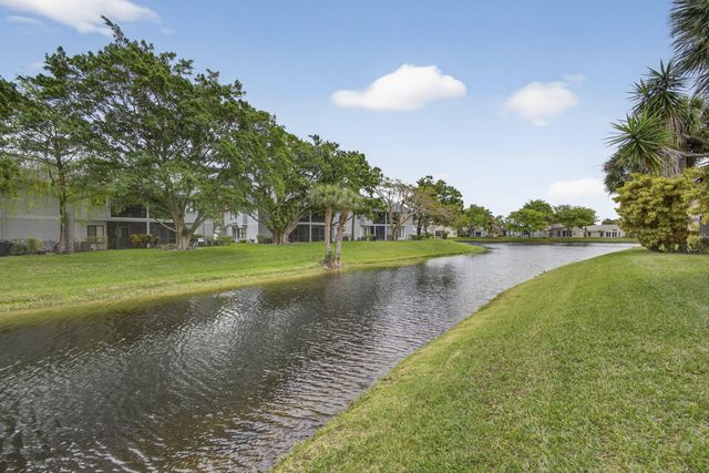 500 Crosswinds Drive C1, Greenacres, FL 33413