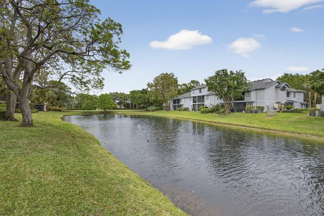 500 Crosswinds Drive C1, Greenacres, FL 33413