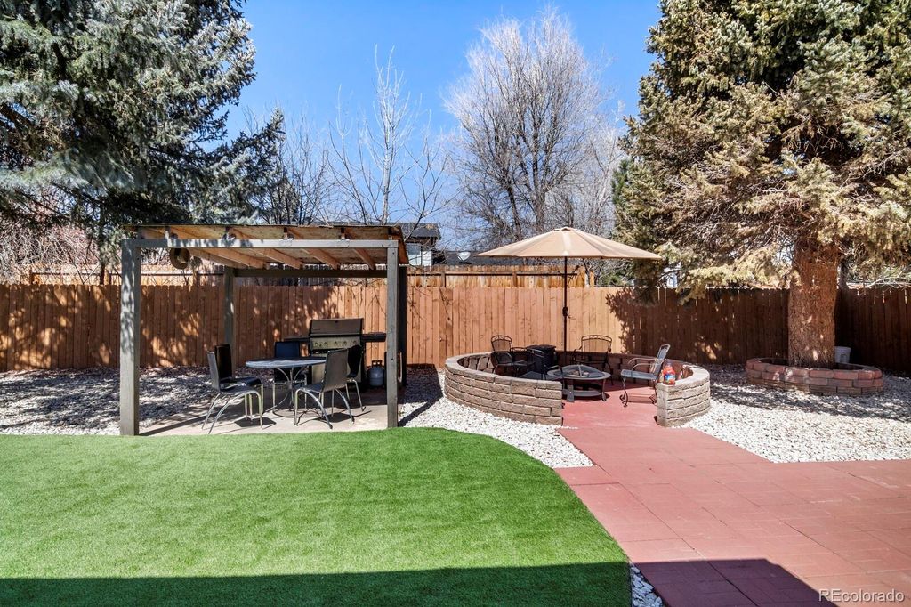 Image 11 of property listing at 1065 Modred Street, Lafayette, CO 80026