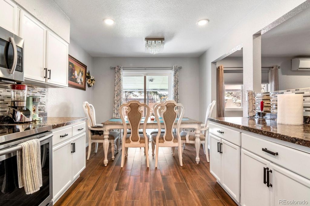Image 15 of property listing at 1065 Modred Street, Lafayette, CO 80026