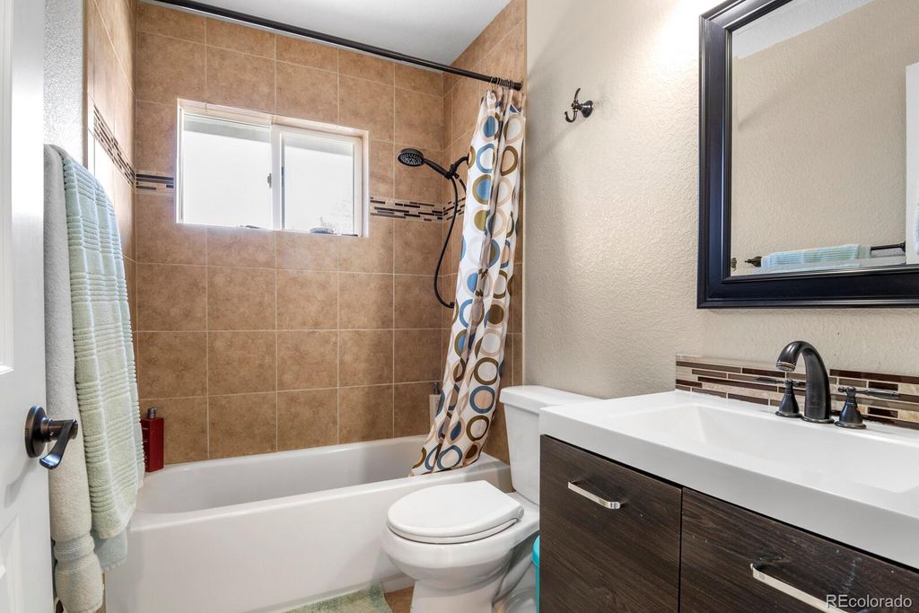 Image 23 of property listing at 1065 Modred Street, Lafayette, CO 80026