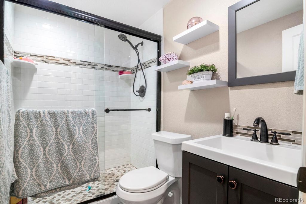 Image 27 of property listing at 1065 Modred Street, Lafayette, CO 80026