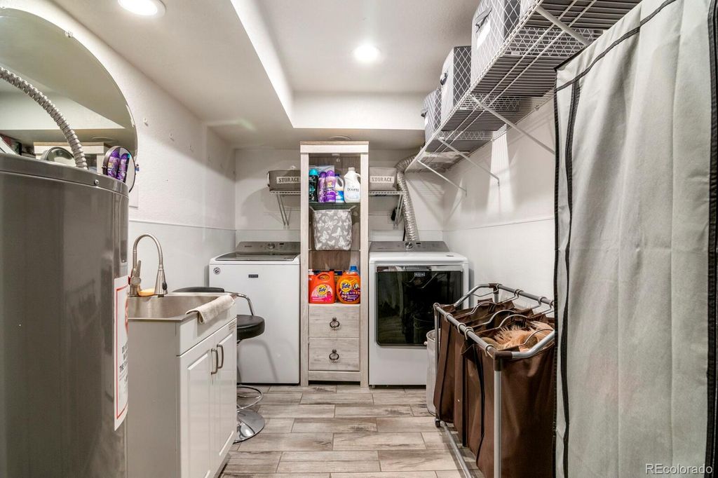 Image 28 of property listing at 1065 Modred Street, Lafayette, CO 80026