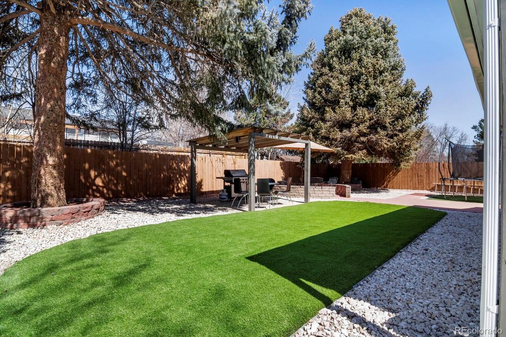 Image 4 of property listing at 1065 Modred Street, Lafayette, CO 80026