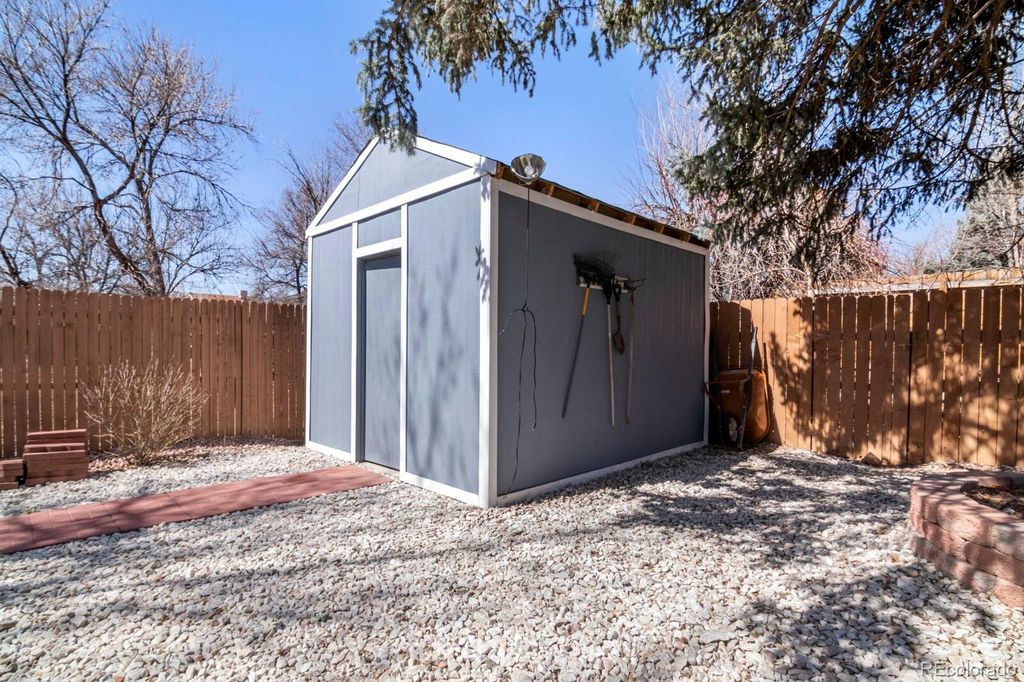 Image 5 of property listing at 1065 Modred Street, Lafayette, CO 80026