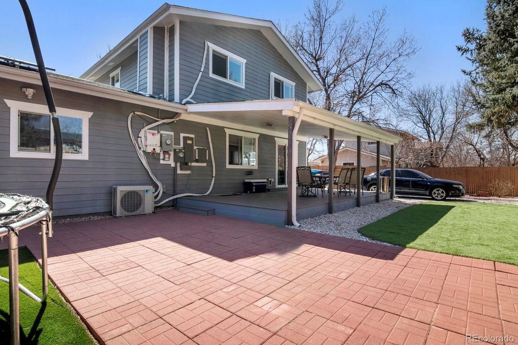 Image 9 of property listing at 1065 Modred Street, Lafayette, CO 80026