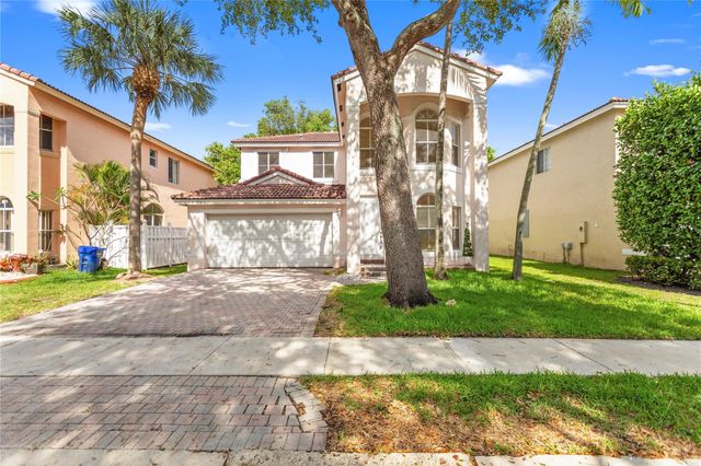 2215 NW 76th Terrace, Pembroke Pines, FL 33024
