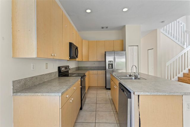 2215 NW 76th Terrace, Pembroke Pines, FL 33024