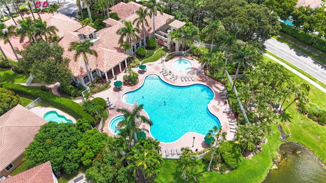 2215 NW 76th Terrace, Pembroke Pines, FL 33024