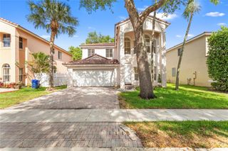 2215 NW 76th Terrace, Pembroke Pines, FL 33024