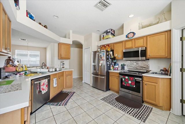 18425 CYPRESS BAY PARKWAY, Land O Lakes, FL 34638