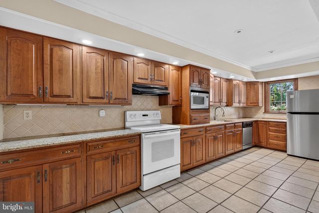 107 SUMMIT RD, Media, PA 19063
