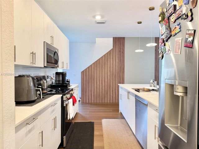 2950 Park Pl 5838, Dania Beach, FL 33312