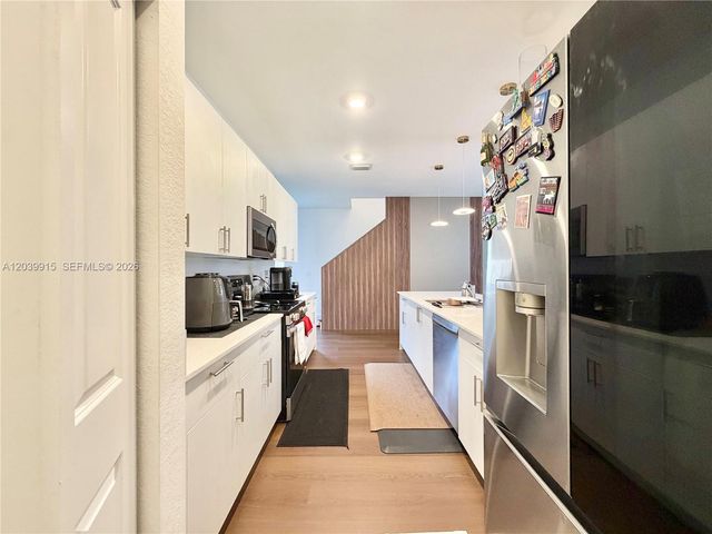 2950 Park Pl 5838, Dania Beach, FL 33312