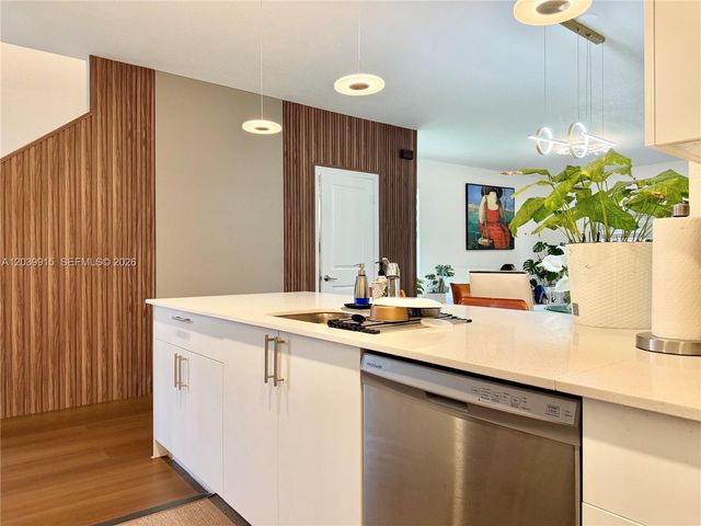 2950 Park Pl 5838, Dania Beach, FL 33312