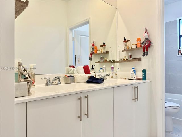 2950 Park Pl 5838, Dania Beach, FL 33312