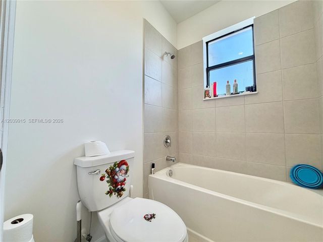 2950 Park Pl 5838, Dania Beach, FL 33312