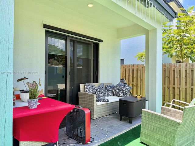 2950 Park Pl 5838, Dania Beach, FL 33312