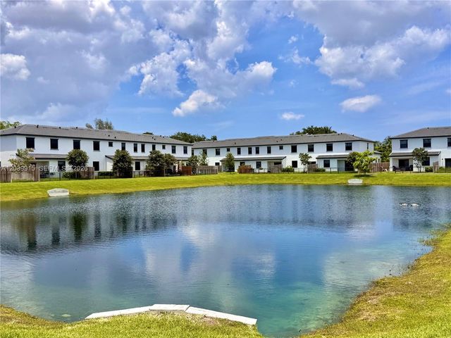 2950 Park Pl 5838, Dania Beach, FL 33312