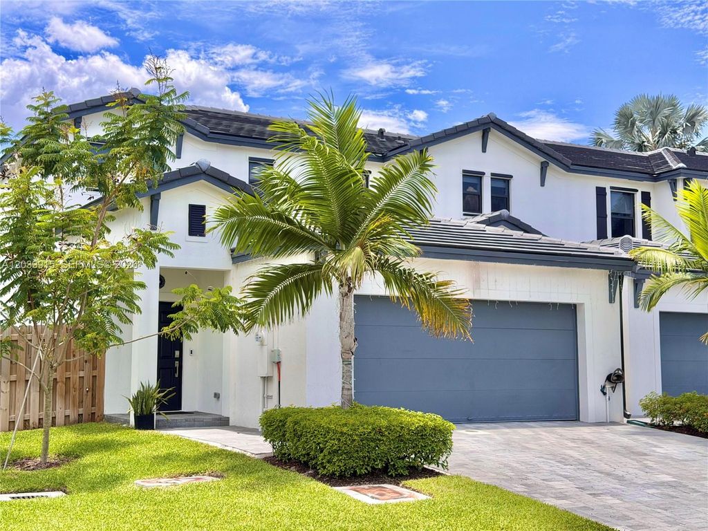 2950 Park Pl 5838, Dania Beach, FL 33312