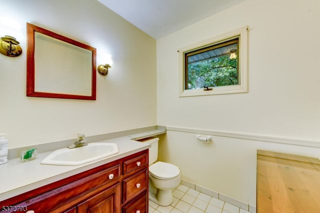 10 Clark Ln, Readington Twp., NJ 08889
