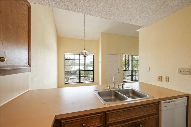 1610 Waterston Ave 11, Austin, TX 78703